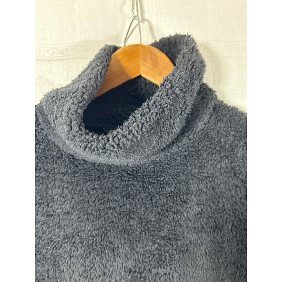 Athleta Turtleneck Sweatshirt Small Black Fuzzy Teddy Bear Oversized - Picture 5 of 9
